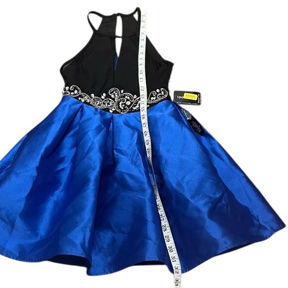 Elegant Black and Blue Junior’s Dress, Size 1/2, NWT - Picture 8 of 13